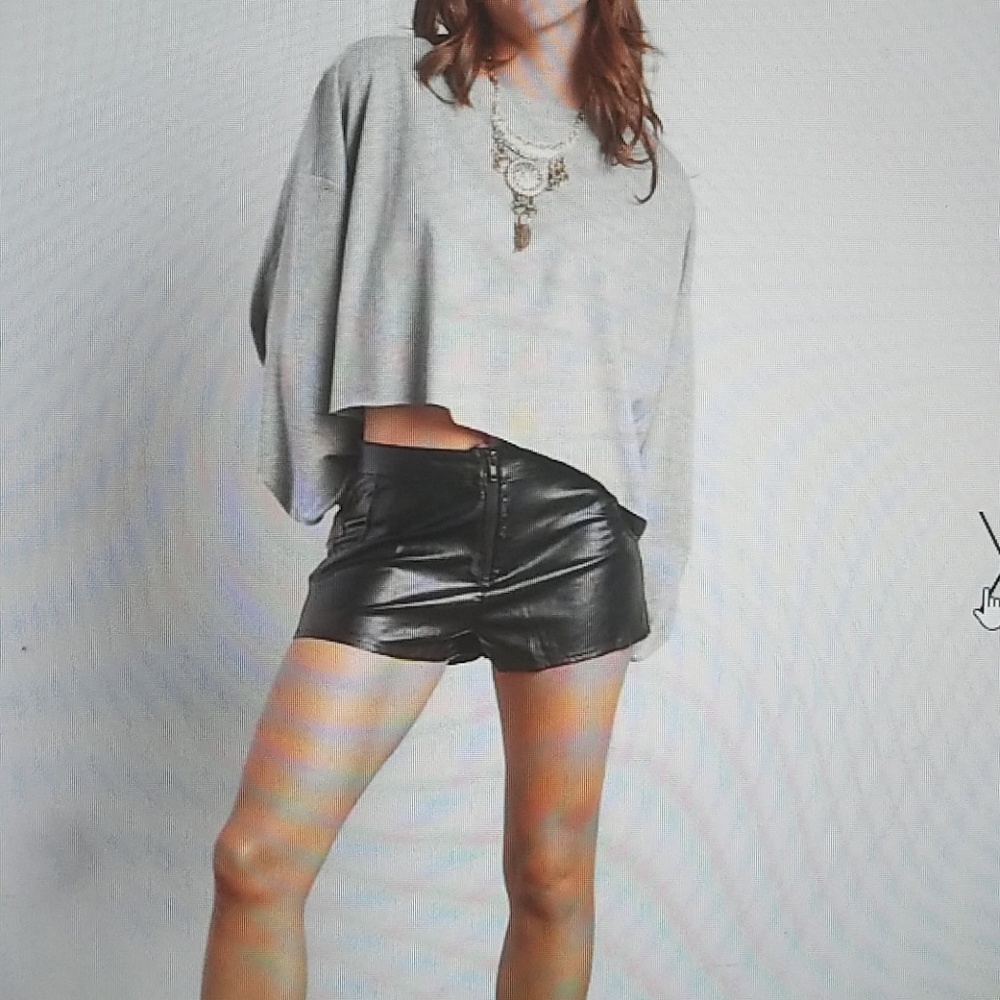 Oversized Cropped Sweatshirt - Picture 6 of 6